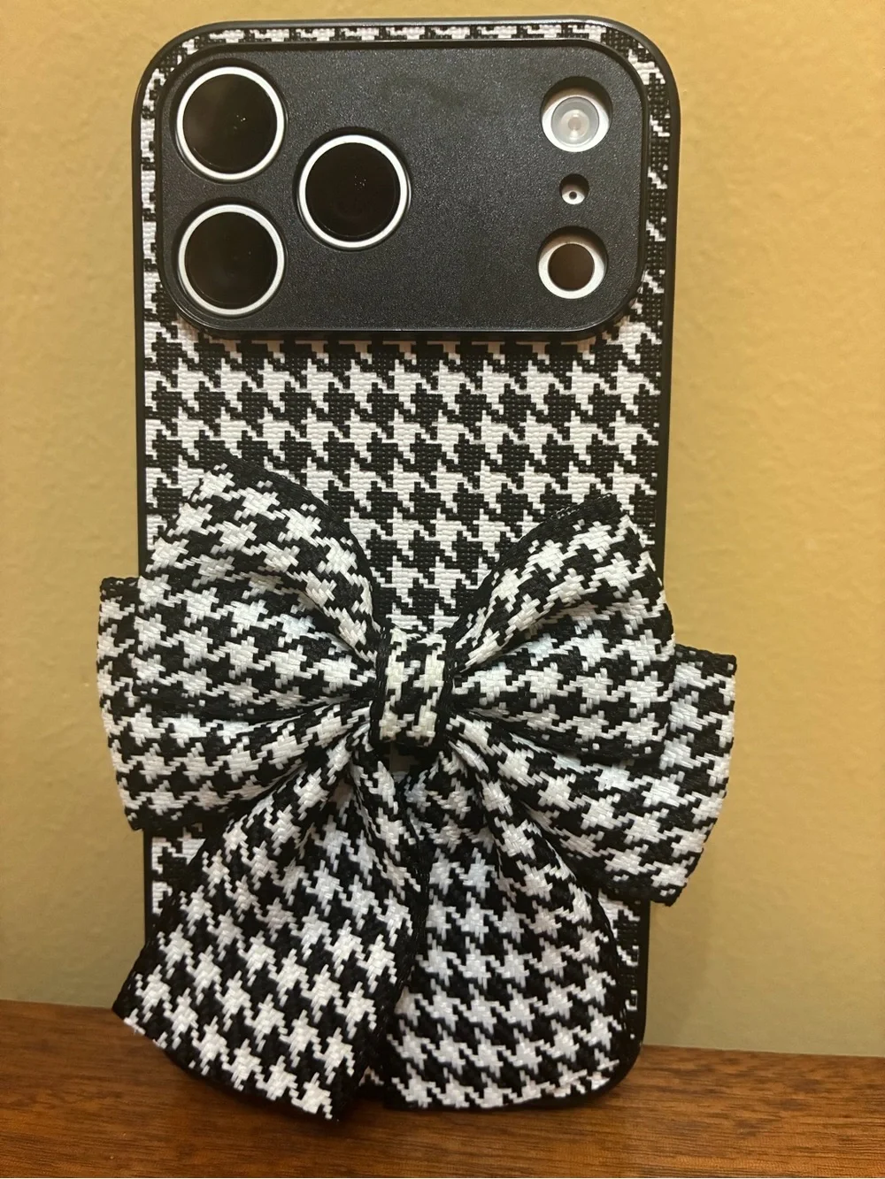 Houndstooth bow iPhone 17 Pro Max phone case black white check fabric plaid NEW